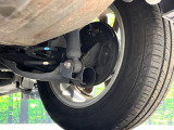 お車を安心してお乗りいただく為には、足回りの定期点検が欠かせません。サービスサポート(有償保証)では無料点検もご提供しており、安心のカーライフをお過ごしいただけるサポート体制が整っています。