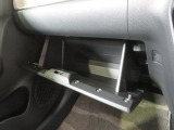 車検証入れにどうぞグローブボックス