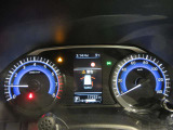 メ-タ-内のディスプレイには運転をサポートするさまざまな情報を表示