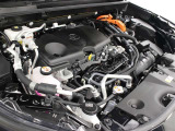 A25A-FXS型 2.5L 直4 DOHCエンジンと前:5NM型/後:4NM型 交流同期電動機のプラグインハイブリッドシステム搭載、E-Four(電気式4WDシステム)駆動で