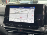 日産純正のカーナビが付いておりますので知らない所でもサポートしますので安心ですね。色々な機能でドライブも快適ですね。