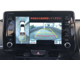 パノラミックビューモニター付き!クルマを真上から見ているかの様に、映像をモニターに表示。周囲の状況を把握しながら安心して駐車が可能です!
