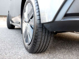リヤ側のタイヤの溝残です!サイズ:【185/60R16】2025年製です!