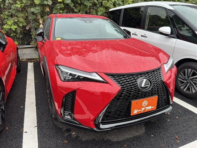 UX 250h Fスポーツ 禁煙車 サンルーフ 赤革シート