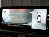 車庫入れに便利なバックモニター付きです。
