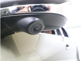 助手席側の死角になりやすい左前方の映像を、11.6インチディスプレイに表示。狭い道での安心感を高め、ドライバーの視界をしっかりサポートします。