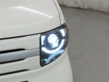 消費電力が少なく長寿命のLEDヘッドランプを装備しております。