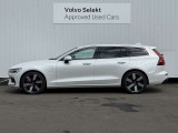 ◆サイド/流麗なプロポーションはVOLVO車の真骨頂。「美しいものと共にありたい」というオーナーの願いを満たします