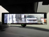 スマートルームミラー付きで後部座席に乗車してても後方がしっかり見れます