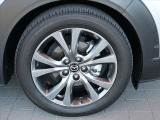 マツダ純正215/55R18インチアルミホイール付きで見た目もグッド!
