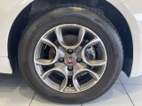 ご覧いただきありがとうございます。当店はショールーム内と屋外展示場に選りすぐりのFIAT・ABARTH・Alfaromeoの正規認定中古車を展示しており、在庫車両はできる限り多く撮影、掲載してご案内しております。