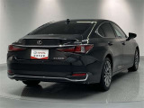 バックモニター付きです。後退時に車両の後ろ側を画面に表示します。車庫入れなどでバックする際に後方確認ができ便利です。