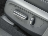◆パワーシート◆シートポジションの調節が電動でできます。体格にあった細かな位置調整ができます!