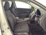 ★フロントシート★ 自然な姿勢のままでいられるシートが、運転しやすさと疲れにくさを感じさせてくれるはずです♪