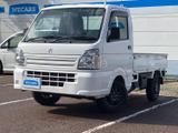 洗練されたフロントまわりに、キャビンと荷台を組み合わせた実用的な佇まいが魅力。白いボディがすっきりと映え、前方からも頼もしさが伝わる一台です。