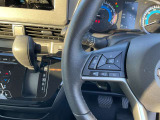 ハンドルスイッチです。車の設定などの操作はこちらのスイッチでできます。