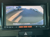 バックモニター付きで、夜道の車庫入れも安心してできます。