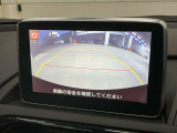 バックモニターを搭載しています。死角になる部分をサポートしてくれるので安心して駐車が出来ます。