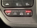 運転席と助手席にシートヒーターが付いています☆寒い時期に腰周りを温めてくれるので体全体が温まりやすいのは勿論、暖房と違い顔に風が当たらないので、乾燥肌やドライアイの方でも大丈夫☆