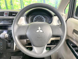 インテリアに合わせたデザインのステアリングは、運転される方のことも考え、運転しやすい形状、大きさです。是非一度、実際に触ってお確かめください。
