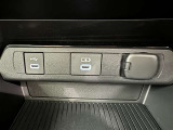 シガーソケット用の充電器が使用可能です!