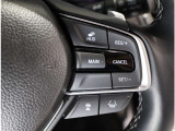 アダプティブクルーズコントロール設定スイッチ  予め設定した速度で定速走行。先行車に近づいたら、システムが先行車との距離や速度差を測定し、自動的に加減速。ちょうどいい距離でついていきます(^^)v