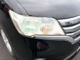 【オートライト】車外の明るさを検知して、自動的にヘッドライトを点灯してくれます♪トンネルを走行する際にも、自動的に点灯してくれて便利な装備の1つです♪