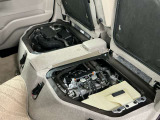 お客さまにご満足頂ける中古車をお届けするよう点検整備最大104項目を実施。消耗部品最大9部品を新品と交換いたします。 安心してお乗り頂けるよう 一台一台丁寧に点検整備をしています。
