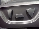 パワーシート搭載。微妙な調整が手軽にでき、ピッタリのポジションで運転することが可能です。