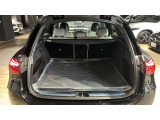 自動車保険に関しても、メルセデス・ベンツ専用のプログラムをご用意しております。飛び石や落下物などでのフロントガラスの修理が必要となった場合、最大で9万円分の補償を致します。