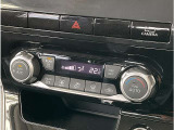 ■オートエアコンで快適な車内温度を維持できます!