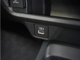 ◆USBチャージャー◆スマートフォンの充電等にも便利なUSBチャージャー!使いやすい場所に装備されています。