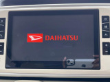 【メーカー純正ナビ】インテリアに溶け込むスタイリッシュな「専用設計」メーカーナビを装備♪視認性や操作性など基本性能にも優れ、より上質なカーライフをお楽しみいただけます。