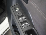 ◆パワーウィンドウスイッチ◆運転席から全席の窓の開閉操作を行うことが出来いつでも換気ができます!