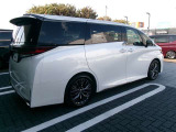 自動車保険も取り扱っております。この機会に保険を見直しましょう。