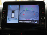 バックカメラ搭載です!車庫入れが苦手な人はもちろん、車両感覚に自信がある人にもお勧めです!見えない箇所が見えるようになるので、低い障害物や隠れてしまっている子供の存在等にも気付く事が出来ます。