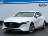 令和2年登録車 MAZDA3ファストバック 15S 4WD スノーフレイクホワイトパール