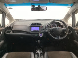 【前方視界】開放的な前方視界!運転がしやすく疲れにくいです♪窓が大きく、見通しがとっても良いおクルマですよ♪