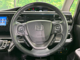 【純正革巻きステアリング】上質な革を使用することで、手にしっかり馴染みとても運転しやすいハンドルです♪