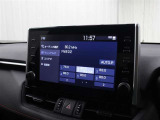 スマートフォンとの連携を可能にした9インチのディスプレイオーディオが搭載。フルセグTV、AM/FM(ワイドFM対応)、Bluetooth/USB入力に対応してます。(T‐Connectナビは別途有料)