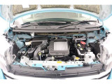 きれいに洗浄清掃されたエンジンルーム内です。