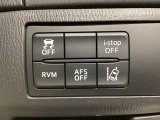 信号待ちなどで無駄なガソリンを節約するi-stopはもちろん、TCS(トラクションコントロールシステム)&DSC(横滑り防止機構)で安全運転をサポート!