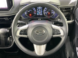 【ステアリングスイッチ】運転中、前方から目線をそらすことなく、オーディオ等の操作が可能な便利機能!安心&快適なドライブを演出してくれます♪