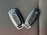 ◆◆◆インテリジェントキーです。リクエストスイッチを押すだけでロックを開閉できます。キーを取り出す必要がなく荷物を持っているときなど便利です。