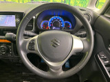 【純正革巻きステアリング】上質な革を使用することで、手にしっかり馴染みとても運転しやすいハンドルです♪