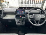 運転のしやすさを最優先に設計された見晴らしの良いデザインです。車両間隔が掴みやすく狭い道でも安心!