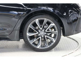 タイヤサイズ(225/40R18)です。
