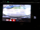 バックカメラの画像です。ガイドラインがスムースな車庫入れをサポートいたします。車庫入れの安心感がアップしますね。