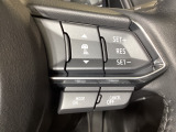 MRCC(マツダレーダークルーズコントロール)は先行車との車間を維持しながら追従走行を行い、長距離でのドライバー負担を軽減させてくれます。
