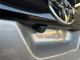 車庫入れもお任せのバックカメラが付いて、後方確認もラクラク♪安全に車庫入れも可能です。便利な機能ですが、バックカメラを過信せず、目視もお忘れなく。